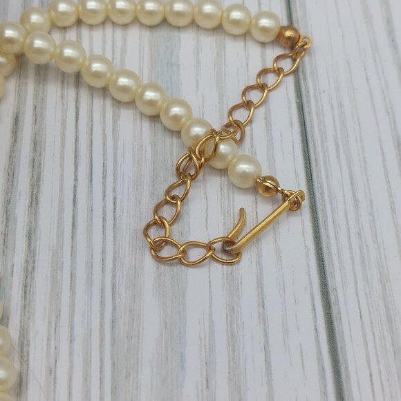 Vintage Faux Pearl Molded Floral Celluloid & Rhinestone Pendant Necklace Hook - Picture 10 of 10